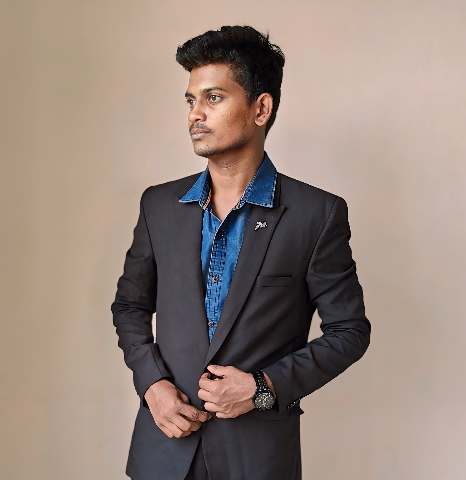 Ravindhar V Headshot